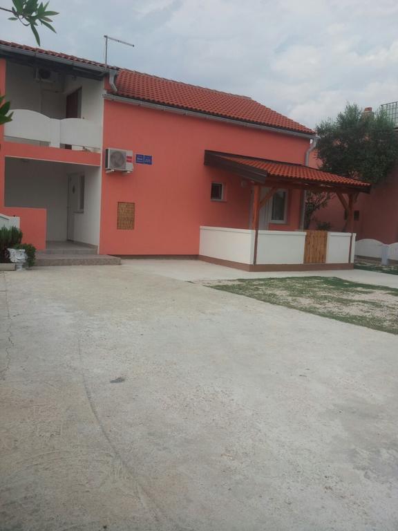 Apartments Marko Vir Exterior photo