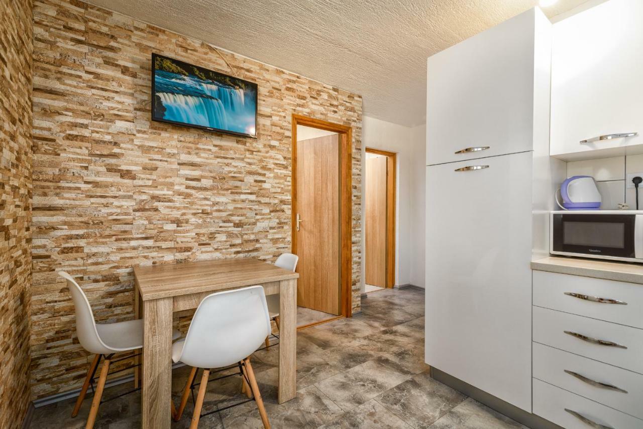 Apartments Marko Vir Exterior photo