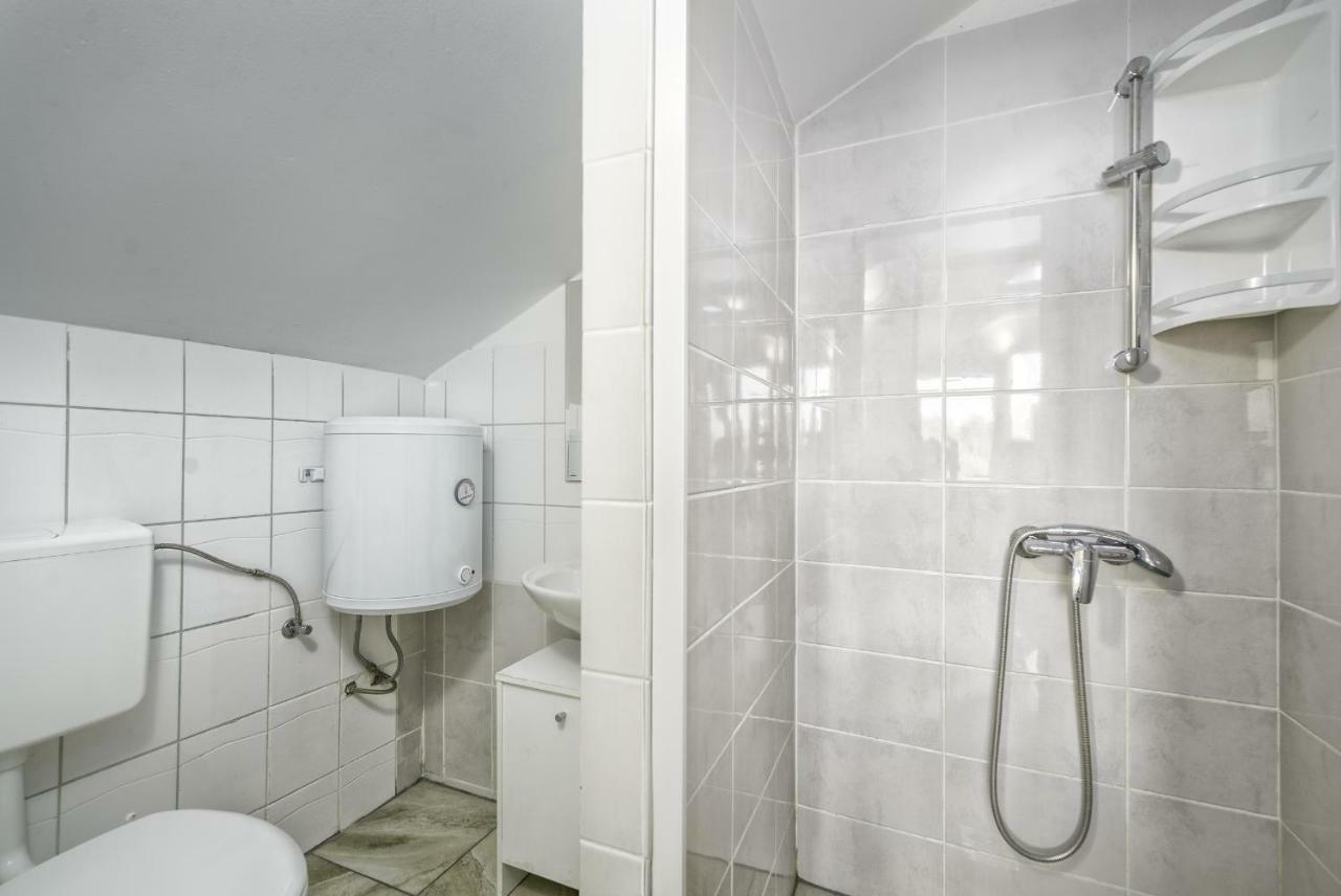Apartments Marko Vir Exterior photo